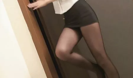 亚洲奖杯妻子得到肛门性交由仆人