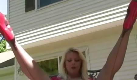 Gina Valentina Blowbang