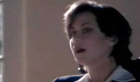 大屁股Shyla Stylez屁股性交在浴室